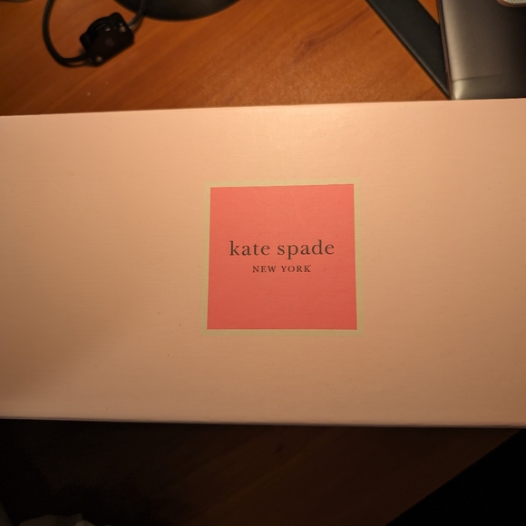 Kate Spade - Size 7 - Black Patent Leather - Picture 6 of 6